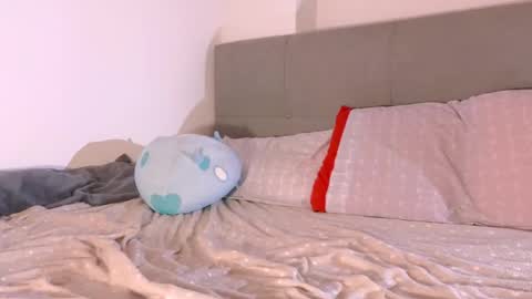Snapshot of bratty_bun chatting on 13, 2, 2025 Annie online show from 13, 2, 2025