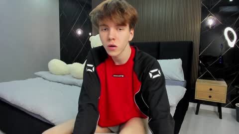 Snapshot of braxiboy chatting on 12, 1, 2025 Brax online show from 12, 1, 2025