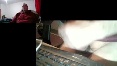 Snapshot of bremer64 chatting on 2, 3, 2025 bremer64 online show from 2, 3, 2025