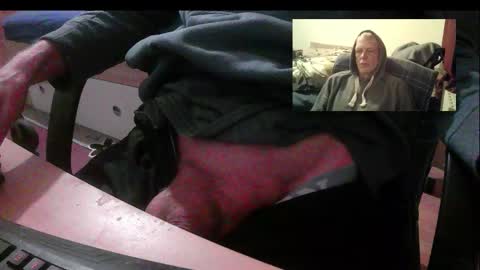 Snapshot of bremer64 chatting on 15, 12, 2025 bremer64 online show from 15, 12, 2025