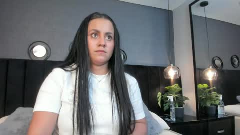 Snapshot of brenda__garcia chatting on 7, 6, 2026 online show from 7, 6, 2026