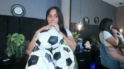 Snapshot of brenda__garcia chatting on 14, 6, 2026 online show from 14, 6, 2026