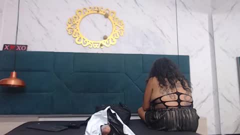 BRENDA VELASQUEZ online show from 4, 12, 2025