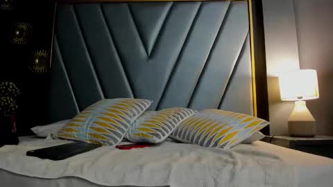 Brenda Time Schedule 0600 - 1400 GMT-5 online show from 22, 10, 2025