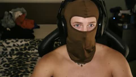 Snapshot of brentonverde chatting on 11, 11, 2025 brentonverde online show from 11, 11, 2025