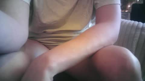 raining down on me online show from 12, 9, 2025