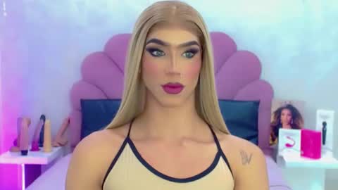 BRIANA online show from 5, 4, 2026