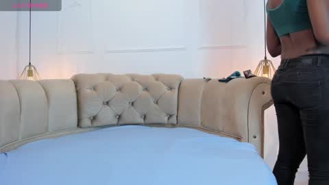 Brianna  online show from 12, 3, 2025