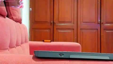    online show from 17, 11, 2025