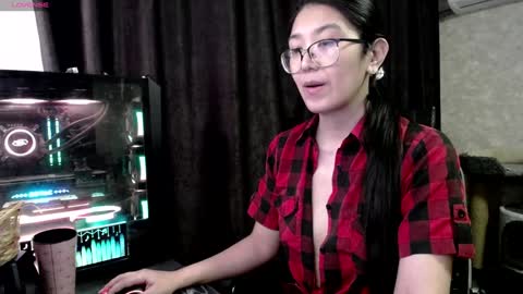 Aisha online show from 4, 2, 2025