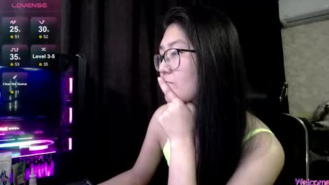 Aisha online show from 21, 10, 2025