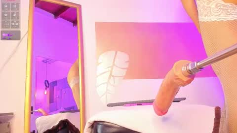 BritannyClaire online show from 16, 12, 2025