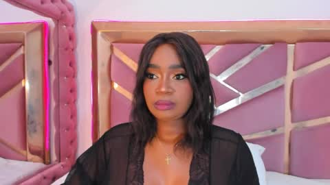 Snapshot of britanymooree chatting on 4, 5, 2026 Britany online show from 4, 5, 2026