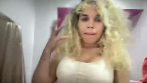 brithneysquirt online show from 17, 11, 2025