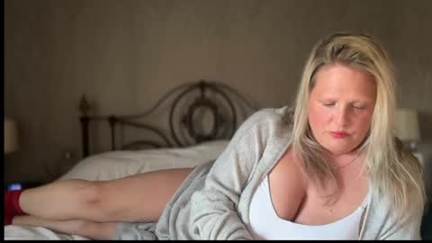 British Bella online show from 19, 4, 2026