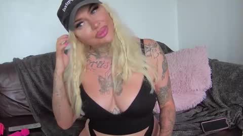 Snapshot of british_bratty_barbie chatting on 13, 10, 2025 BritishBrattyBarbie online show from 13, 10, 2025