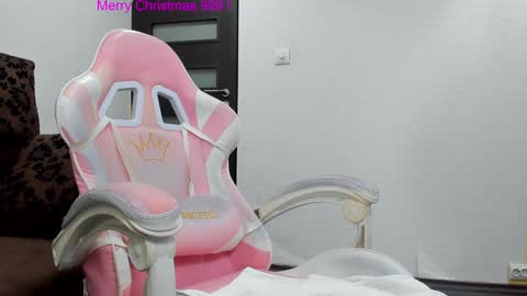 Snapshot of britney_charm chatting on 15, 1, 2025 britney_charm online show from 15, 1, 2025