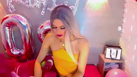 Snapshot of britney_ortega chatting on 21, 10, 2025 britney_ortega online show from 21, 10, 2025