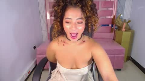 Snapshot of brittany_ch chatting on 9, 4, 2026 BRITANY online show from 9, 4, 2026