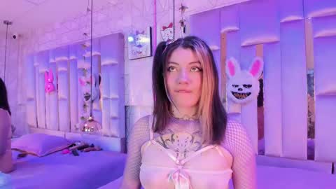     online show from 27, 2, 2025