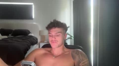 BrooklynTay online show from 3, 2, 2026