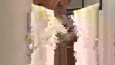 Snapshot of broski754970 chatting on 1, 11, 2025 broski754970 online show from 1, 11, 2025