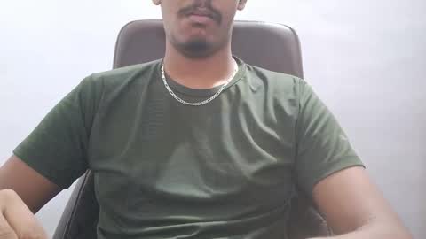 Snapshot of brownguy2505 chatting on 15, 12, 2025 brownguy2505 online show from 15, 12, 2025