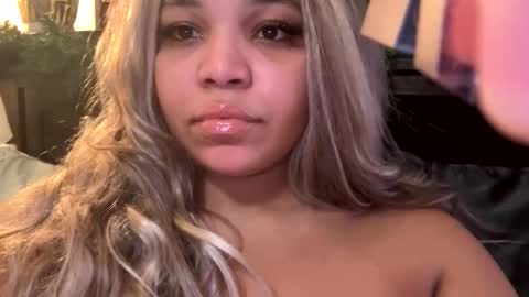 EtherealLilac online show from 31, 1, 2025