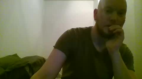 Snapshot of browsiebirdie chatting on 1, 1, 2025 browsiebirdie online show from 1, 1, 2025