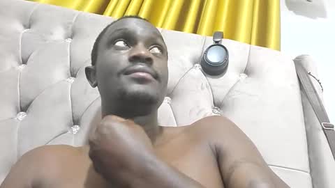 Snapshot of brucebonny chatting on 26, 10, 2025 brucebonny online show from 26, 10, 2025