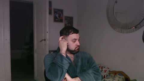 Snapshot of brucemf chatting on 20, 12, 2024 Bruce online show from 20, 12, 2024