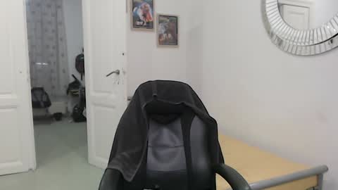 Snapshot of brucemf chatting on 4, 1, 2025 Bruce online show from 4, 1, 2025