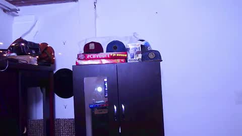 bruno_booss online show from 18, 12, 2025