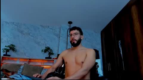 Andres Suarez online show from 7, 3, 2025