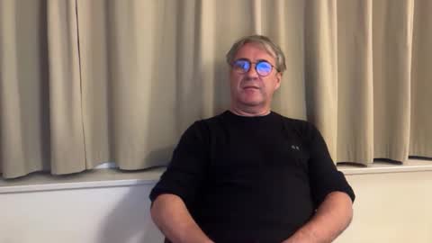 Snapshot of brunowilliy chatting on 10, 9, 2025 BrnWilly online show from 10, 9, 2025