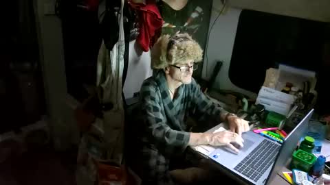Steve... aka SkinnieDippin aka TimberTramp online show from 8, 6, 2026