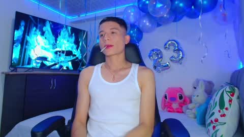 BRYAM INDEPENDENT MODEL online show from 13, 1, 2025