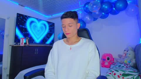 BRYAM INDEPENDENT MODEL online show from 16, 1, 2025