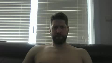 bubblebee1982 online show from 5, 4, 2026