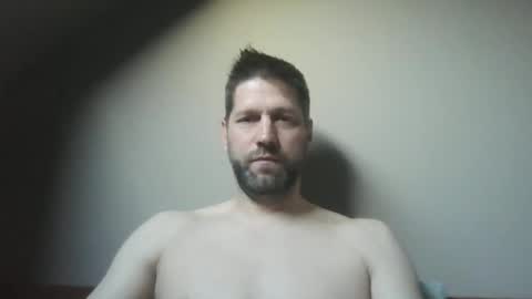 bubblebee1982 online show from 17, 4, 2026