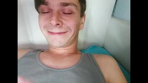 Snapshot of bubblebutt417 chatting on 13, 11, 2025 Max candi online show from 13, 11, 2025