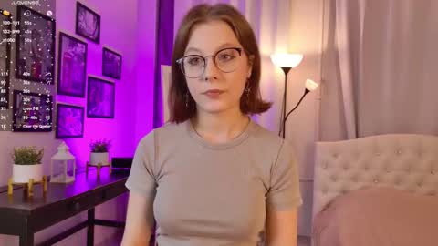 Snapshot of bubblegum_babe_ chatting on 4, 10, 2025 Alice online show from 4, 10, 2025