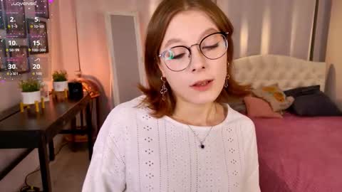 Snapshot of bubblegum_babe_ chatting on 19, 11, 2025 Alice online show from 19, 11, 2025