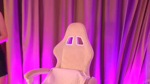 bubbling_crush online show from 20, 2, 2025