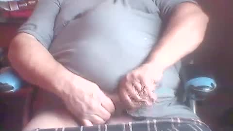 buddyluvzumore online show from 25, 2, 2025