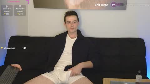 Snapshot of budrflie chatting on 8, 11, 2025 budrflie online show from 8, 11, 2025