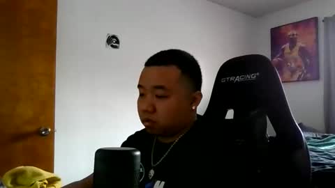 buffsexyman24 online show from 20, 2, 2026