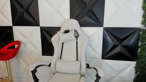 bull_cam online show from 8, 11, 2025