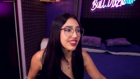 Bunny and The Rock online show from 18, 4, 2026