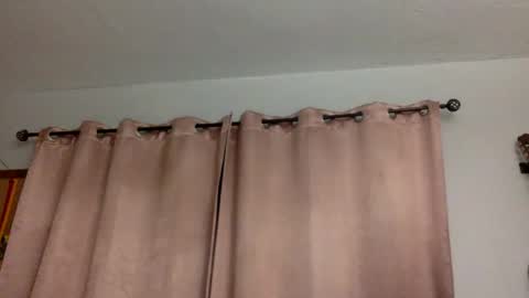 bunnibaby333 online show from 4, 1, 2025